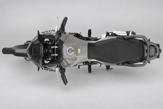 2026 Honda Transalp E-Clutch photo 3