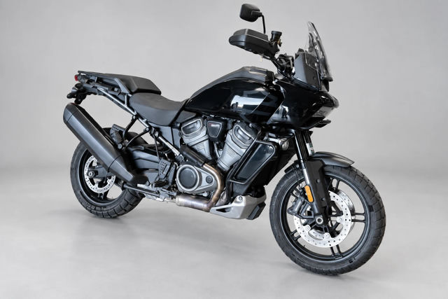 2022 Harley-Davidson RA1250S - Pan America™ 1250 Special photo 2