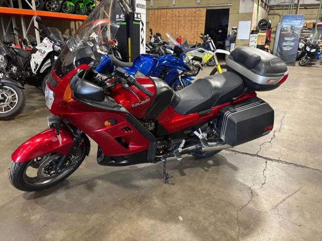 2003 Kawasaki CONCOURS photo 3