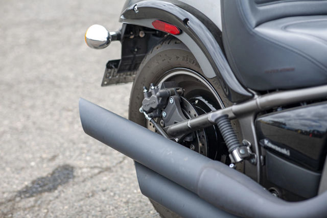 2024 Kawasaki Vulcan® 900 Classic Custom photo 6