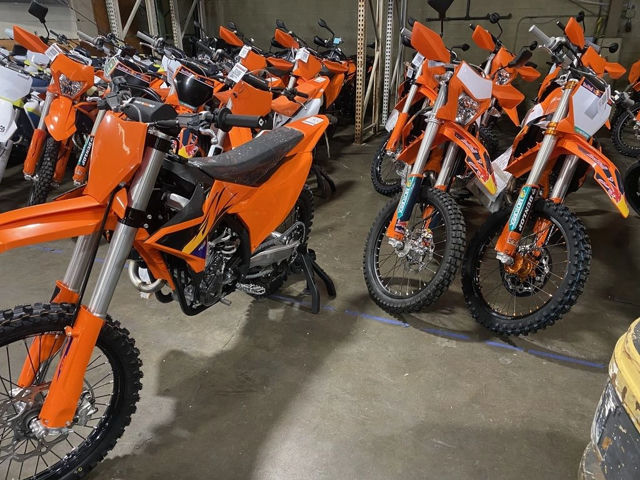 2026 KTM 250 SX-F photo 3