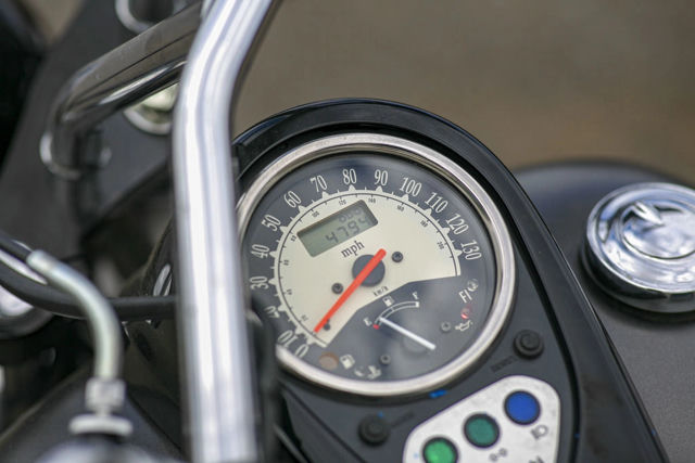 2024 Kawasaki Vulcan® 900 Classic Custom photo 7