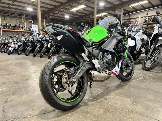 2022 Kawasaki Ninja® 650 ABS KRT Edition photo 4