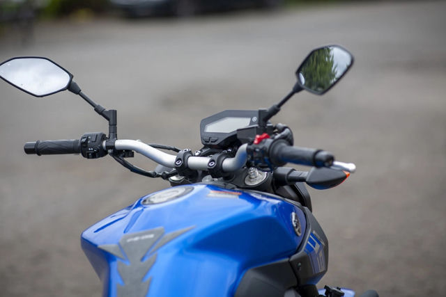 2016 Yamaha FZ-09 photo 2