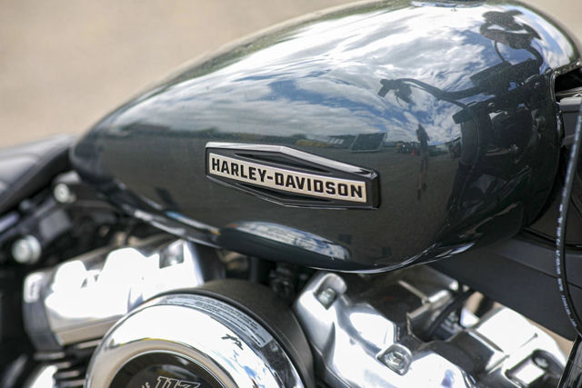 2025 Harley-Davidson FXBB - Street Bob® photo 3