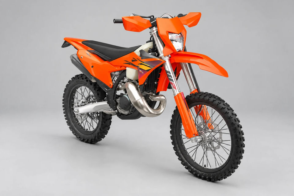 2026 KTM 150 XC-W photo 1