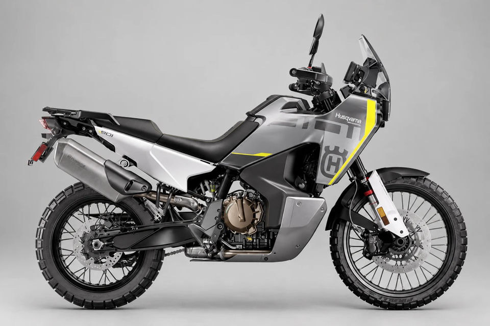 2025 Husqvarna Norden 901 photo 1