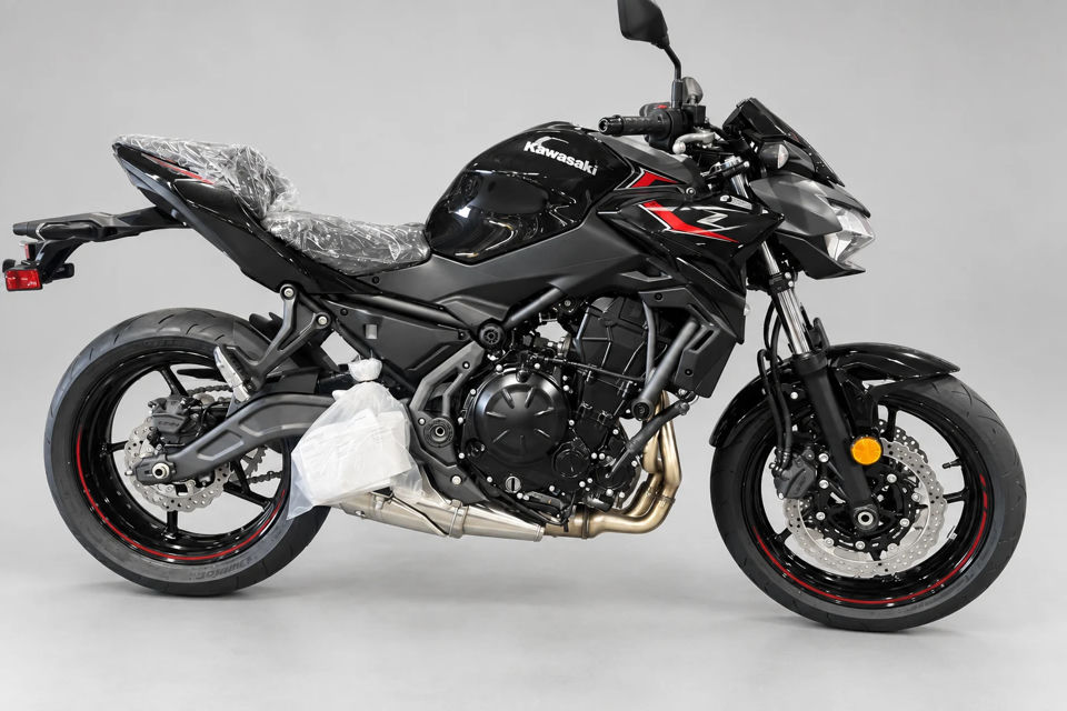 2025 Kawasaki Z650 photo 1