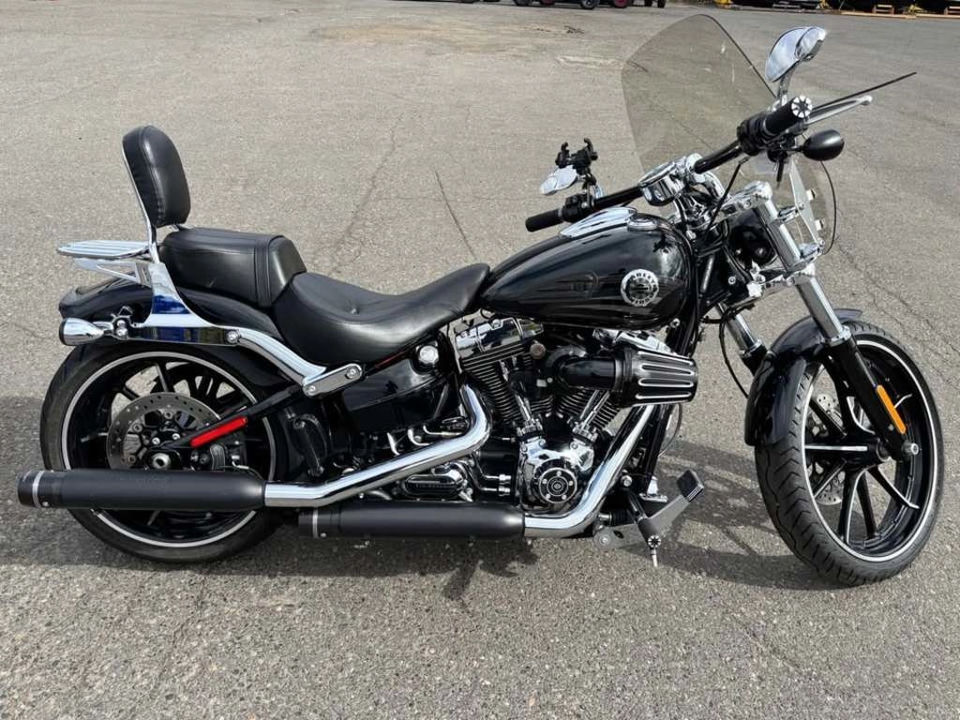 2016 Harley-Davidson FXSB - Softail® Breakout® photo 2