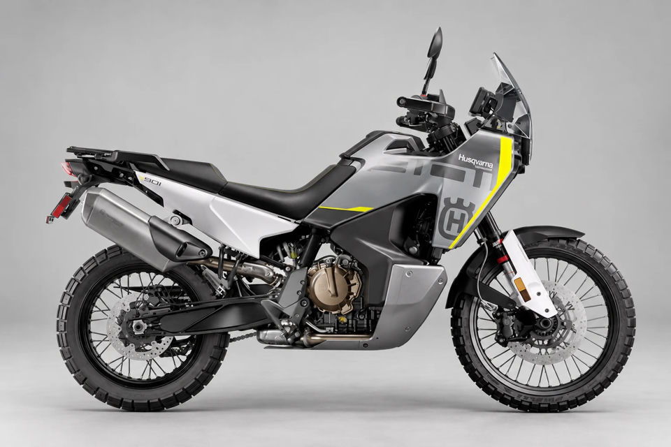 2025 Husqvarna Norden 901 photo 1