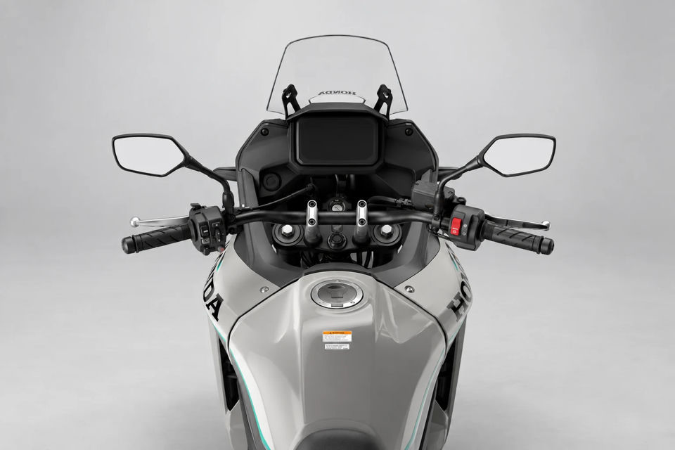 2026 Honda Transalp E-Clutch photo 2