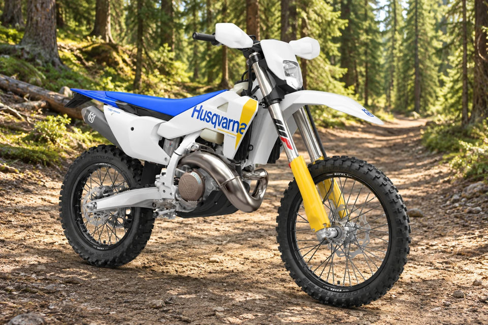 2027 Husqvarna TE 300 photo 1