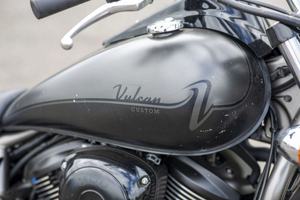 2024 Kawasaki Vulcan® 900 Classic Custom photo 2
