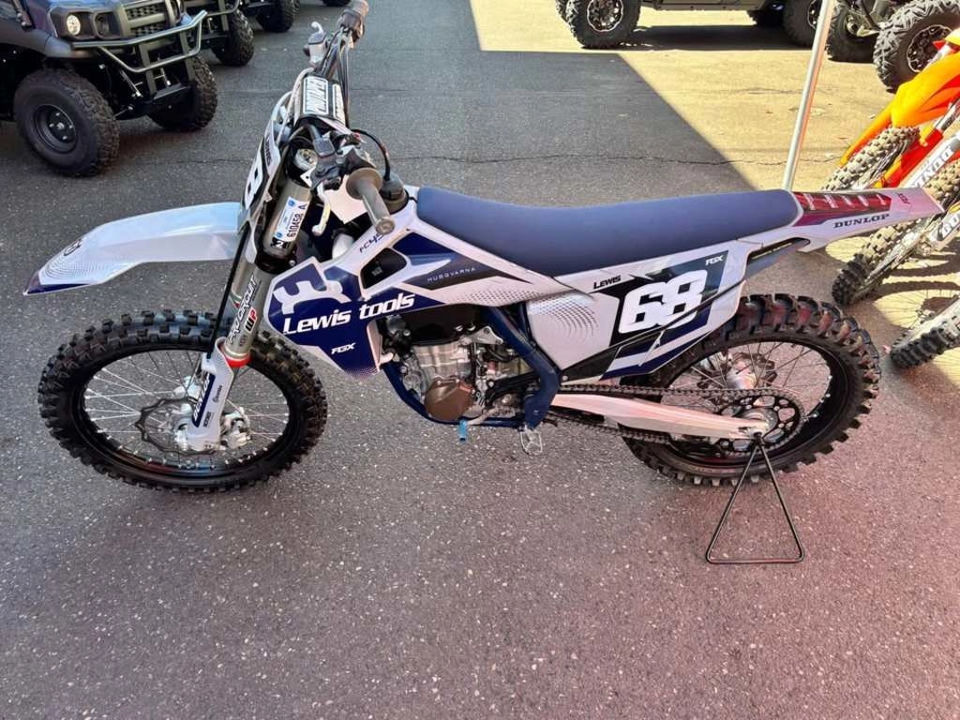 2022 Husqvarna FC 450 photo 1