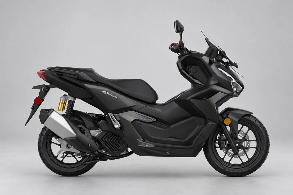 2027 Honda ADV160 photo 1