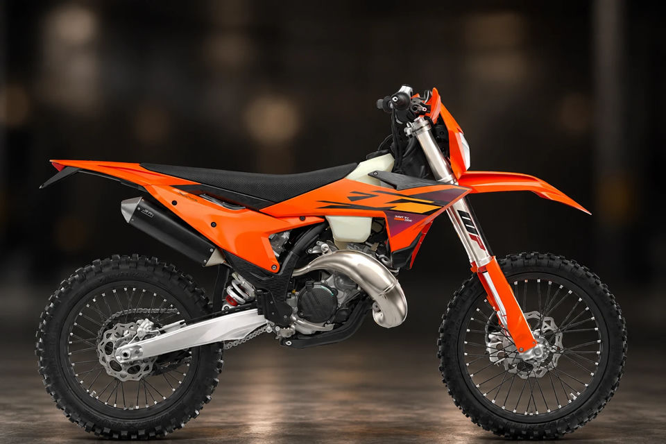 2026 KTM 150 XC-W photo 1